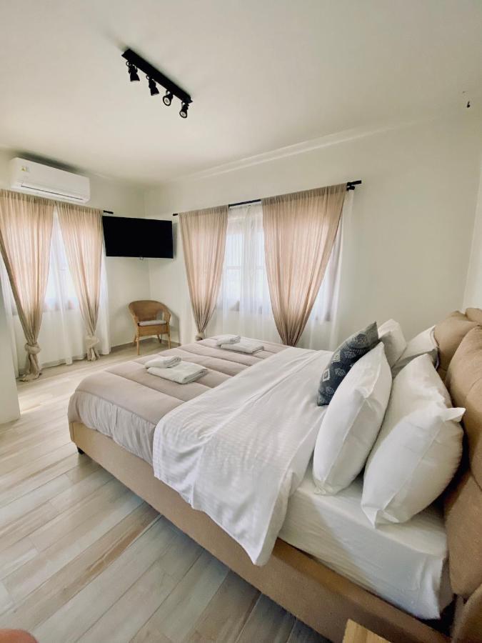 Olea White Villa สเกียธอสทาวน์ ภายนอก รูปภาพ