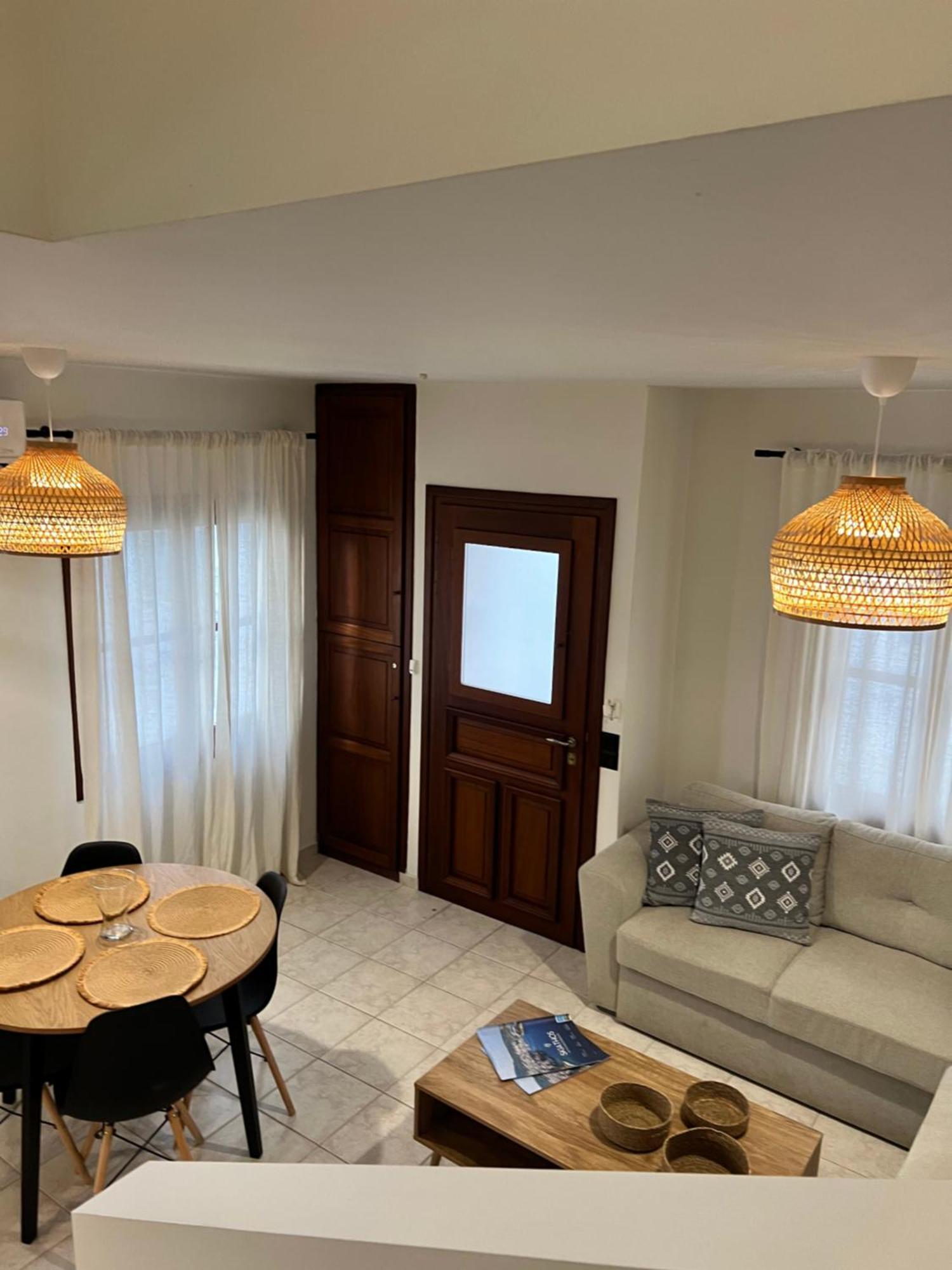 Olea White Villa สเกียธอสทาวน์ ภายนอก รูปภาพ