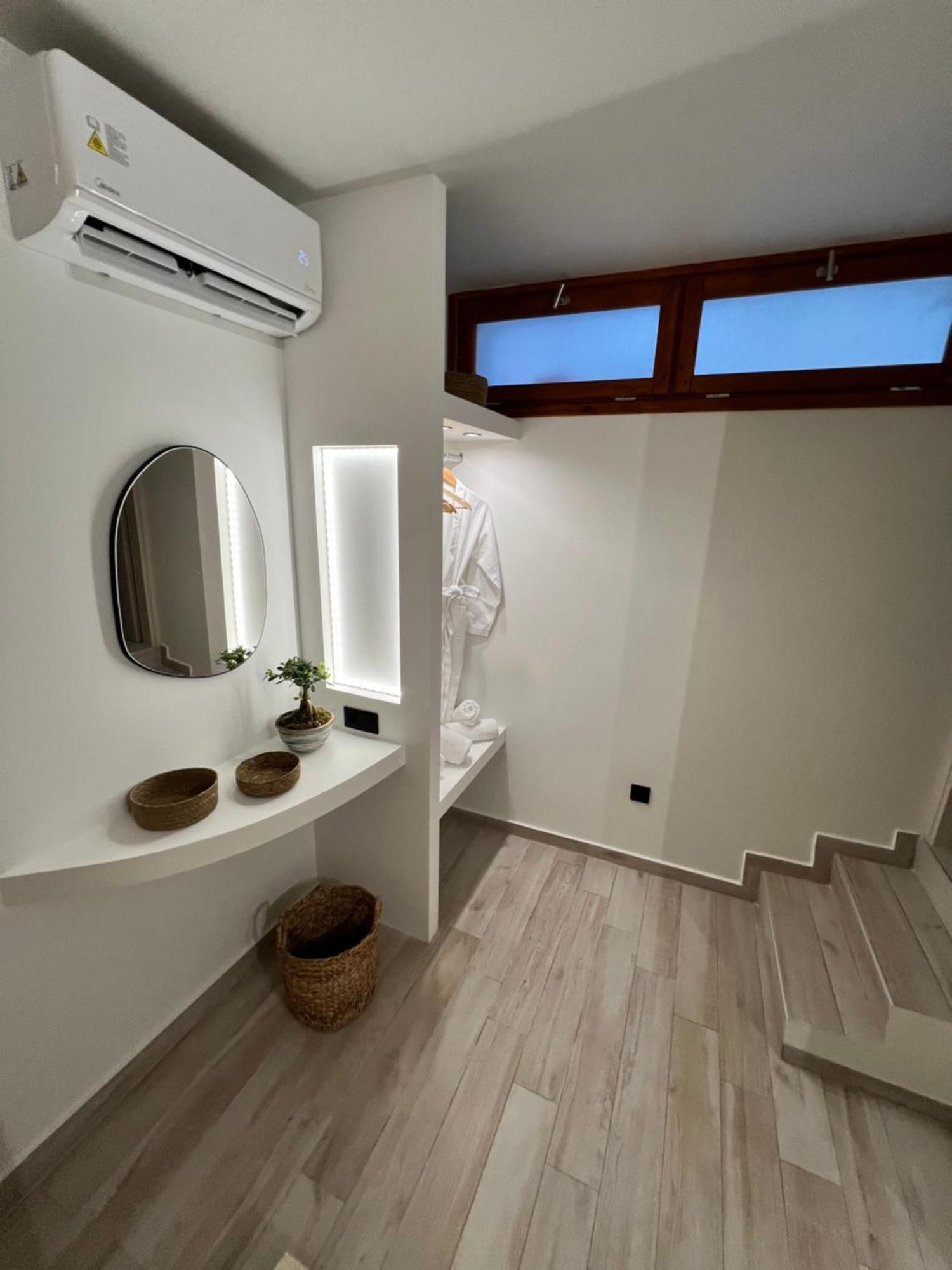 Olea White Villa สเกียธอสทาวน์ ภายนอก รูปภาพ