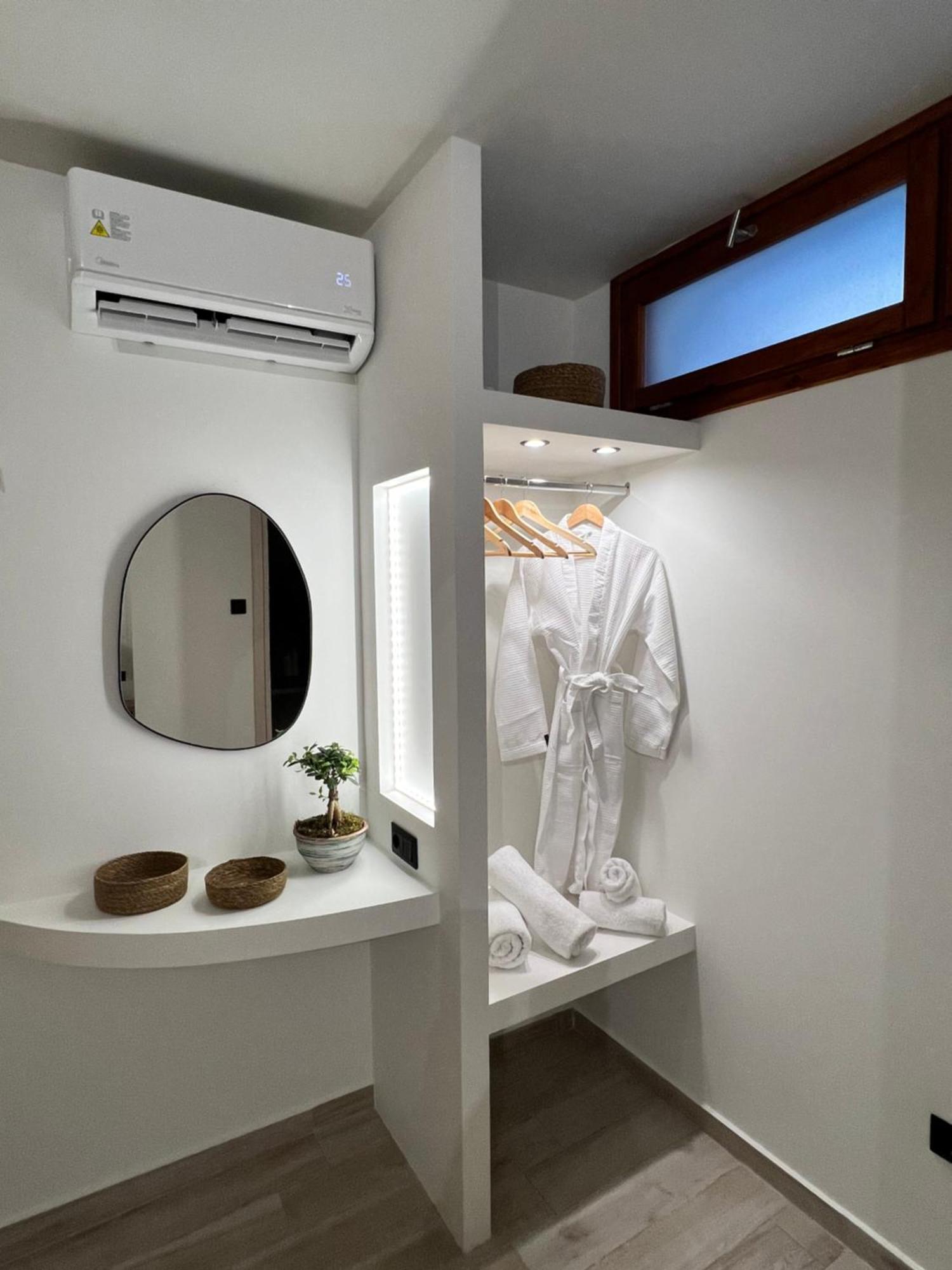 Olea White Villa สเกียธอสทาวน์ ภายนอก รูปภาพ