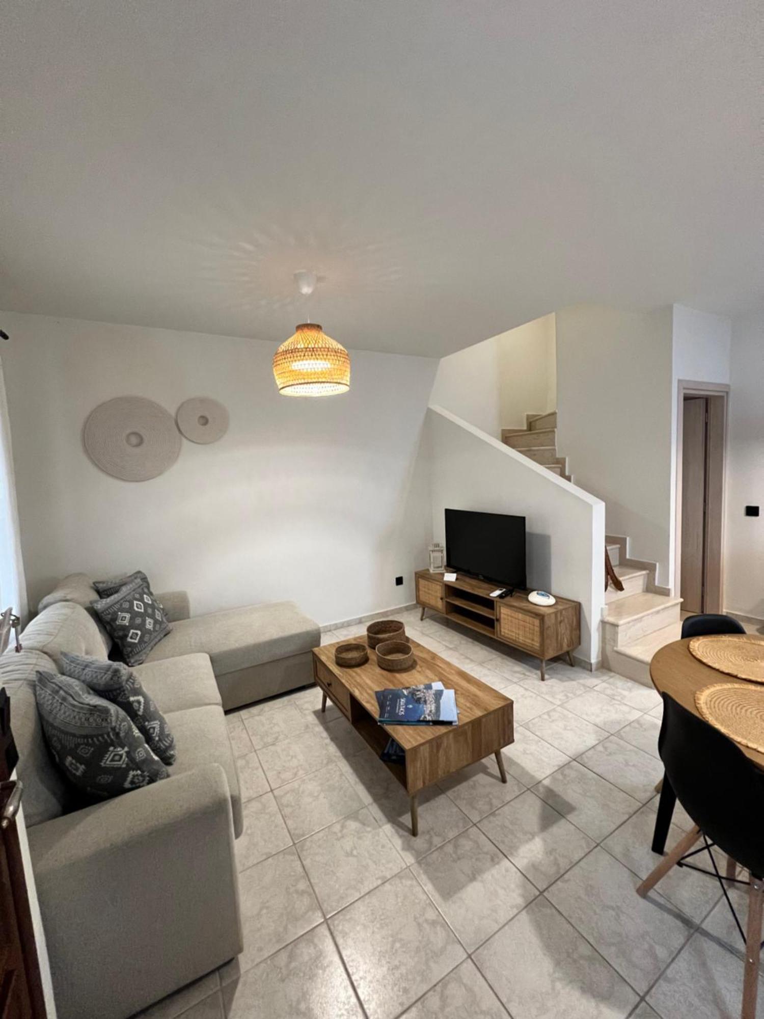 Olea White Villa สเกียธอสทาวน์ ภายนอก รูปภาพ