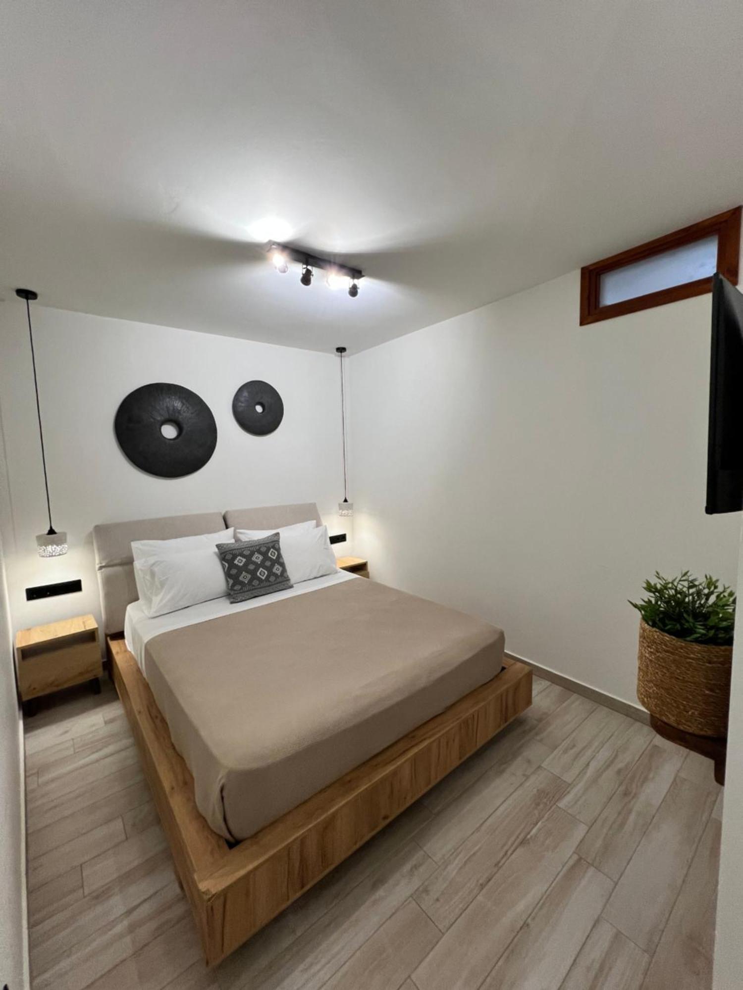 Olea White Villa สเกียธอสทาวน์ ภายนอก รูปภาพ